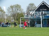 S.K.N.W.K. 1 - FC De Westhoek '20 1 (comp.) seizoen 2021-2022 (44/159)